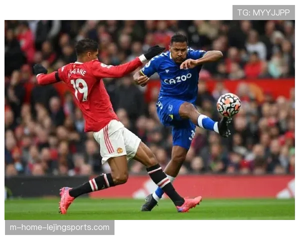 法国中场配置均衡实用 双后腰体系为前场攻击群提供充分保护